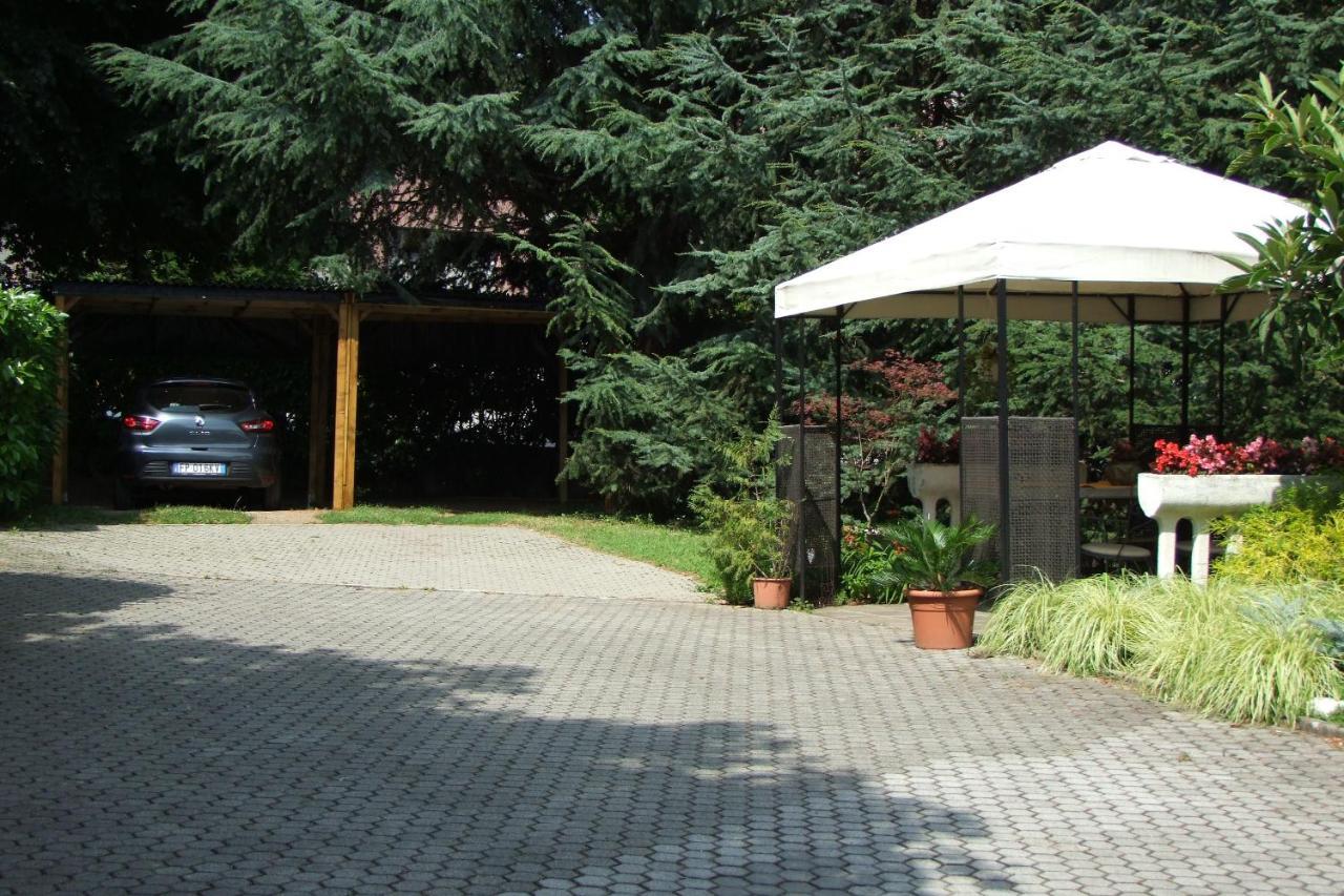 Monolocali In Casa Con Giardino Bellagio Apartamento Exterior foto